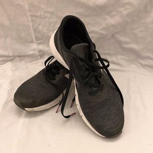 Women's New Balance. Size 9.5.